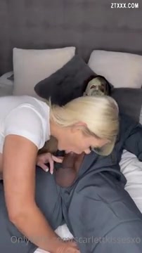 ScarlettKissesXO gives yeison a blowjob on halloween