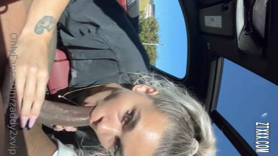 HannahGB Sucking and jumping on